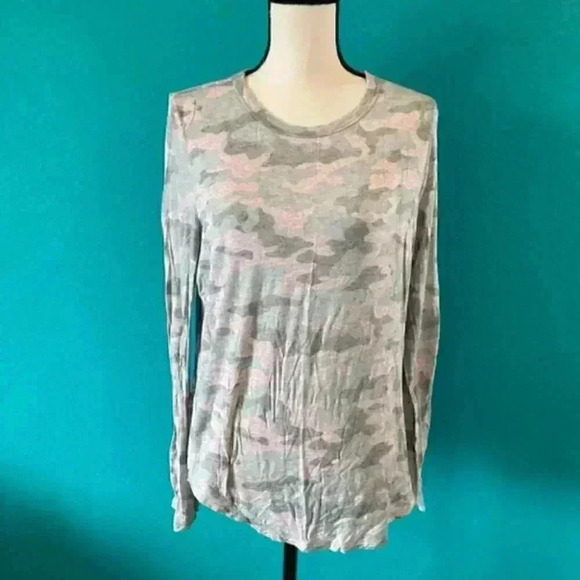 ⭐️ Mudd long sleeve shirt in size large - Picture 1 of 3